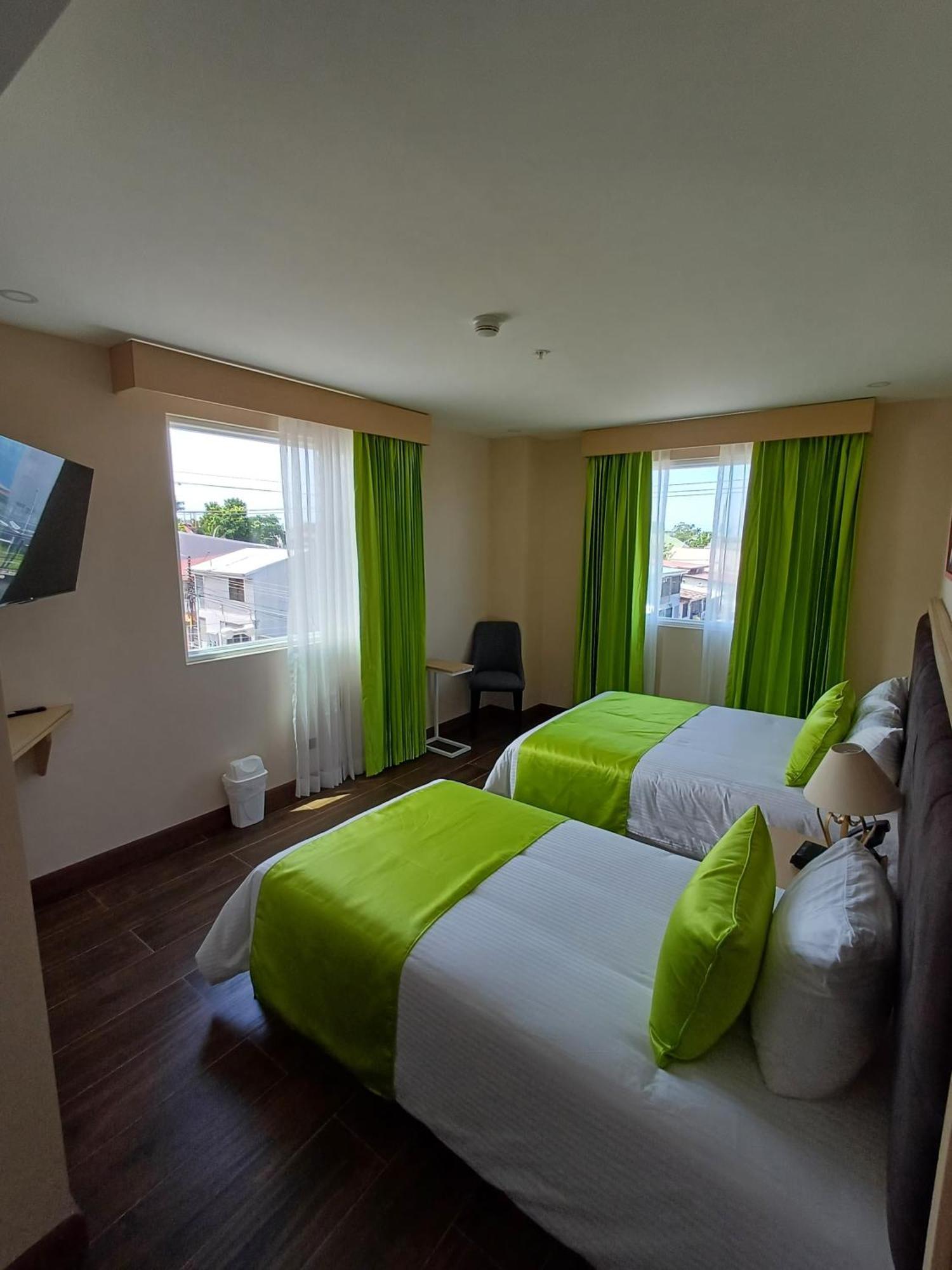 Hotel Puerto Limon Cr Екстер'єр фото