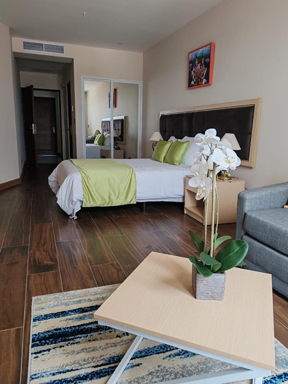 Hotel Puerto Limon Cr Екстер'єр фото